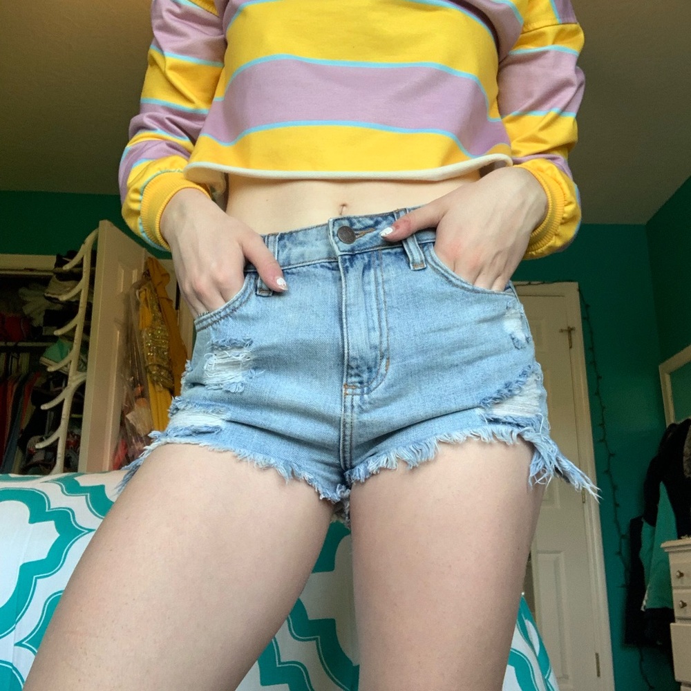 Distressed shorts